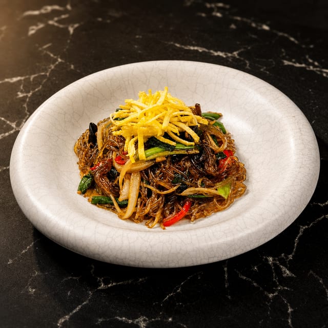 Stir-Fried Glass Noodles with Mushroom.